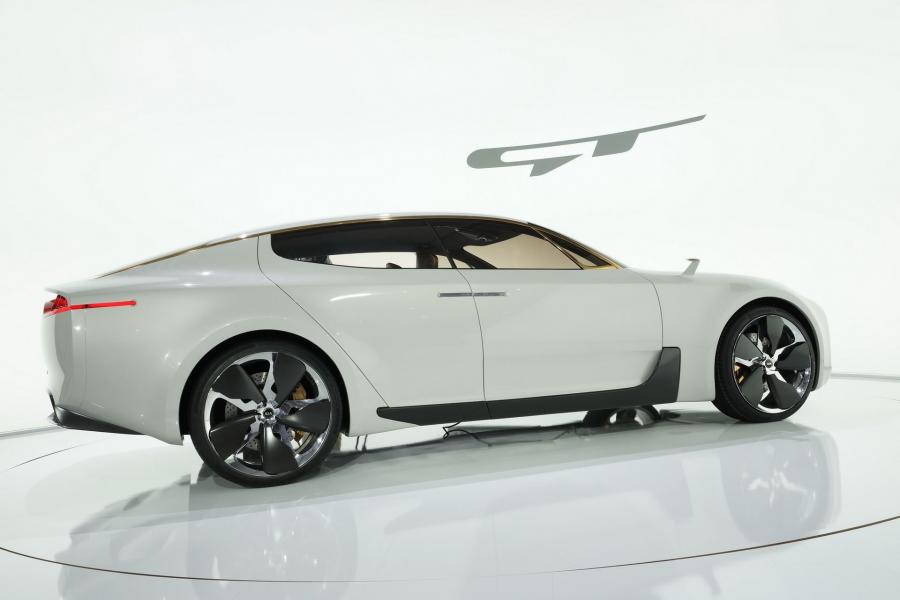  Kia GT Concept 2011 года  (фото 9 из 34)